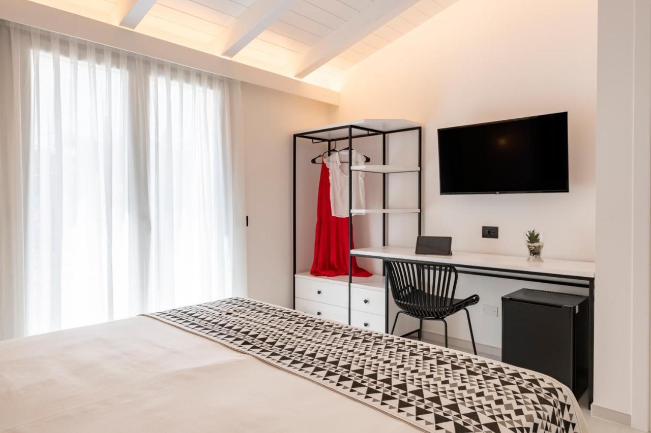 Cara A Bentu - Charming Rooms Tortolì Eksteriør bilde