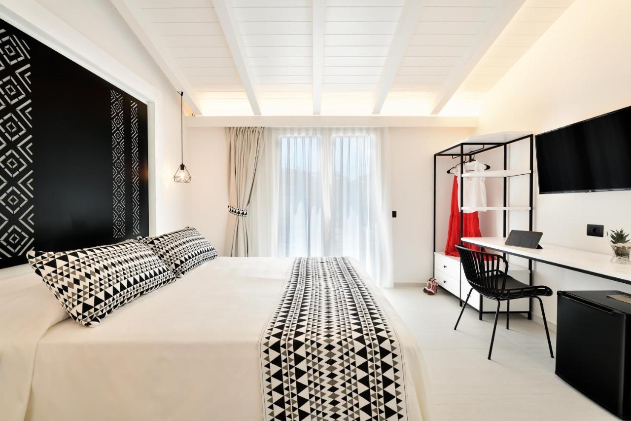 Cara A Bentu - Charming Rooms Tortolì Eksteriør bilde